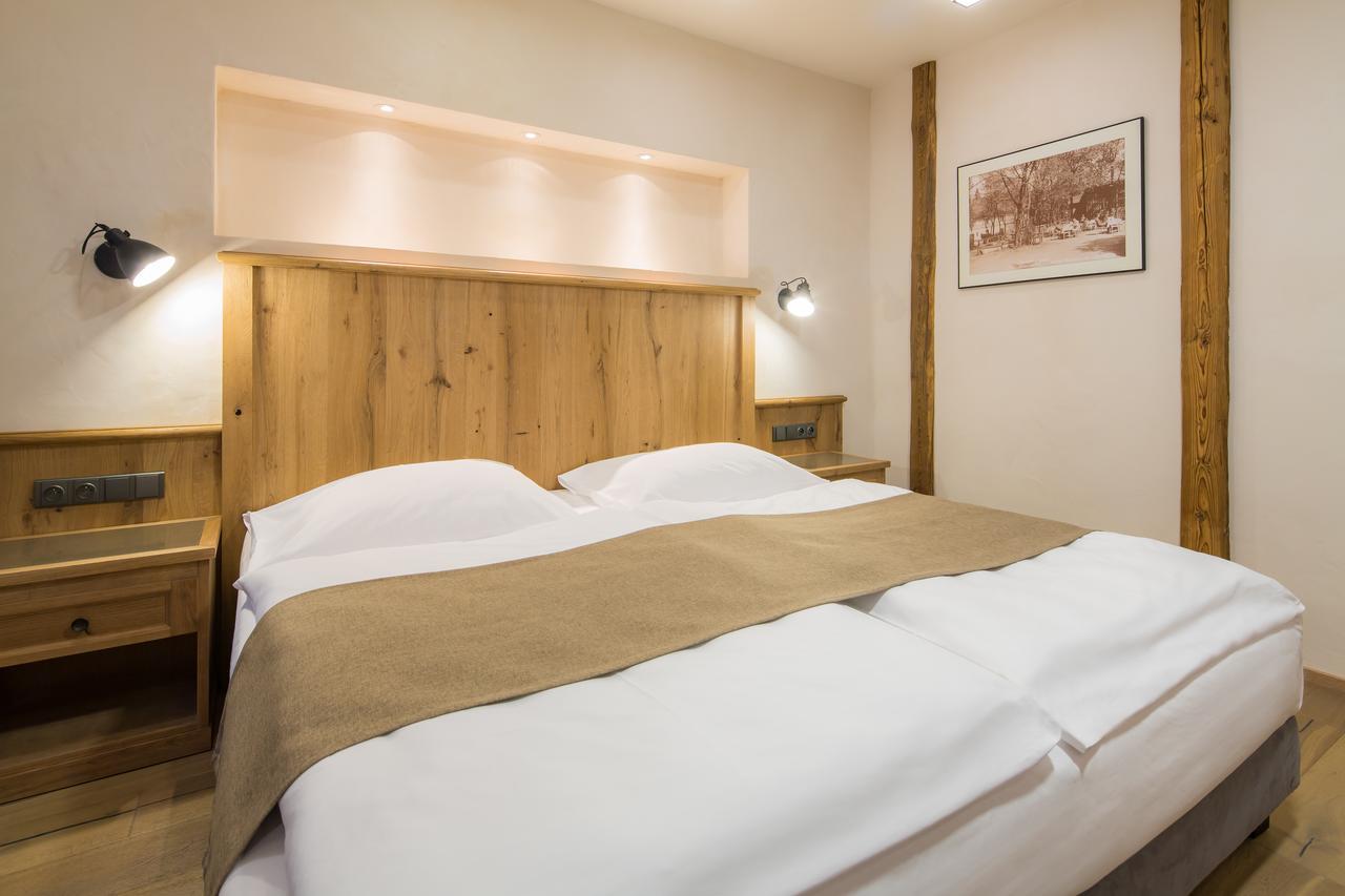 Hotel Male Versailles Κάρλοβι Βάρι Εξωτερικό φωτογραφία