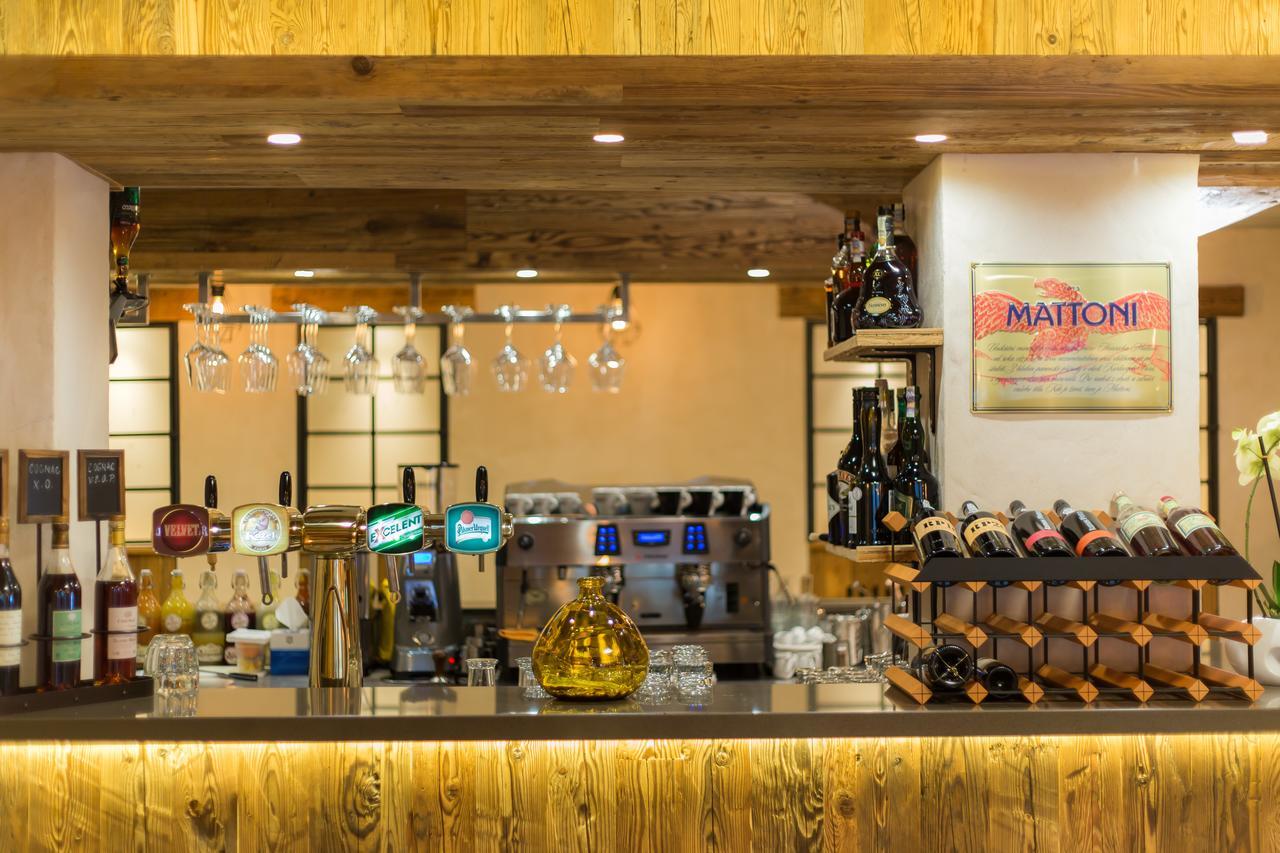 Hotel Male Versailles Κάρλοβι Βάρι Εξωτερικό φωτογραφία